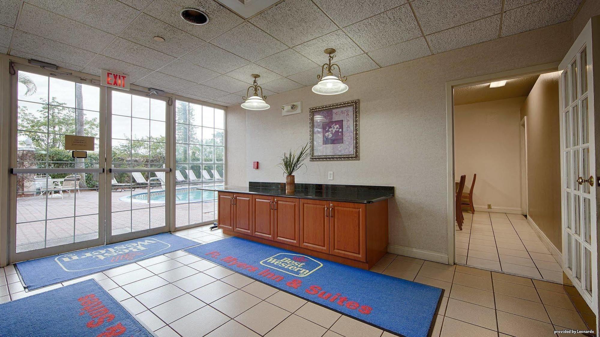 Best Western Fort Myers Inn And Suites Экстерьер фото